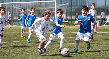 Bolu'da Mini Minikler Futbol Turnuvası heyecanı başladı