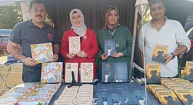 Bozüyüklü yazarlar Kınık'ta okurlarıyla buluştu