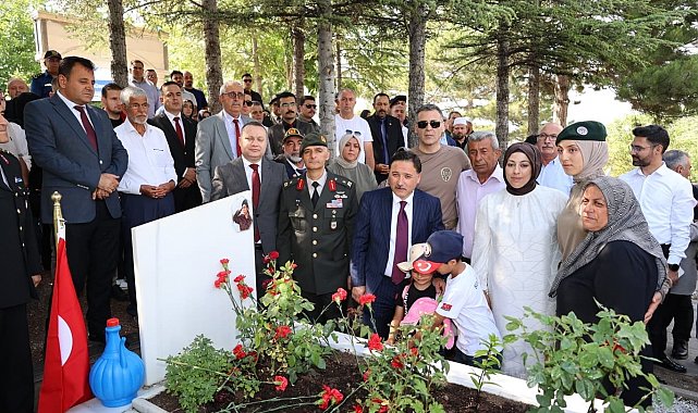 Bünyanlı 15 Temmuz Şehidi Cennet Yiğit kabri başında anıldı