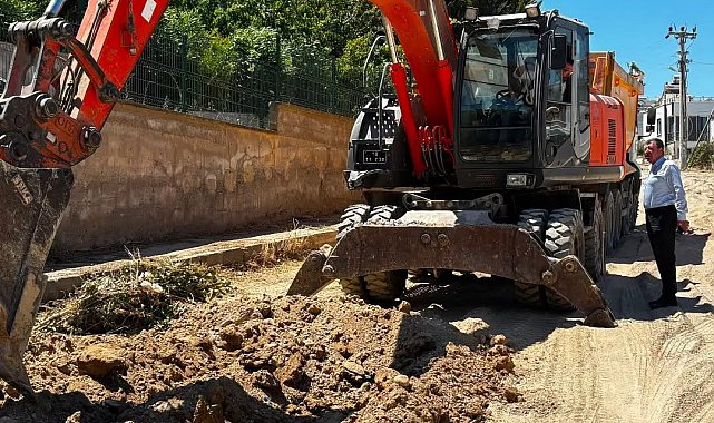 Burhaniye'de sahil yoluna Büyükşehir desteği