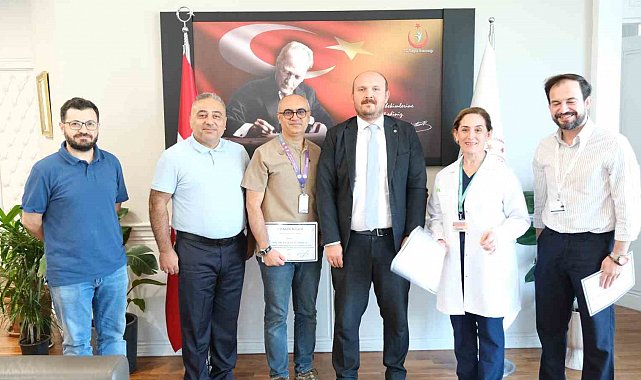 Bursa Şehir Hastanesi'nde anne karnında hayat kurtaran müdahale