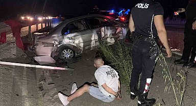 Bursa'da 100 kilometrelik kovalamaca bariyere çarpınca bitti