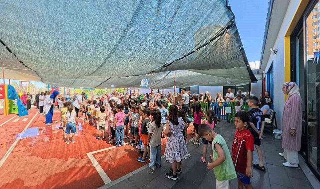 Büyükşehirden çocuklara unutulmaz yaz etkinliği: Çocuk kütüphanesinde su oyunları