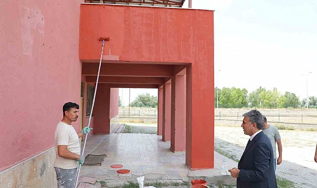 Çakan, yeni eğitim öğretim yılı hazırlıklarını ilçelerde inceledi