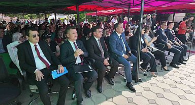 Çamelili öğrenciler kardeş okulun mezuniyet coşkusuna ortak oldu