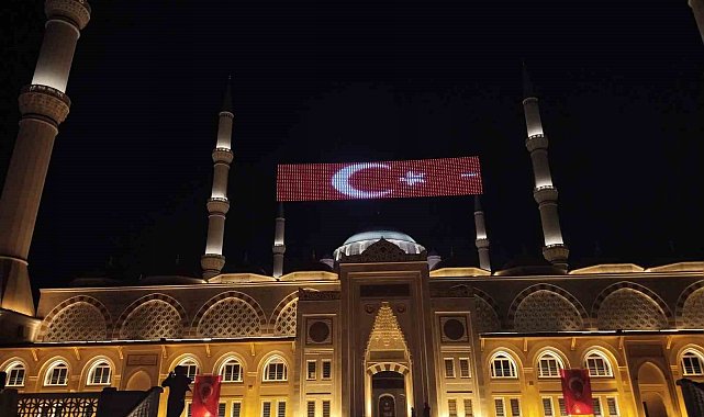 Çamlıca Camii'nde 15 Temmuz'un 10. yılında sela sesleri yankılandı