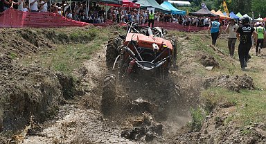Çamur ve adrenalin Yenice'de buluştu: Off-Road tutkunları nefes kesti