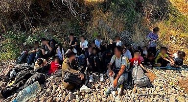Çanakkale'de göçmen kaçakçılığı operasyonu: 1 organizatör ve 37 kaçak göçmen yakalandı