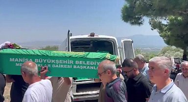 Cinayet kurbanı kız 17 yıl sonra toprağa verildi