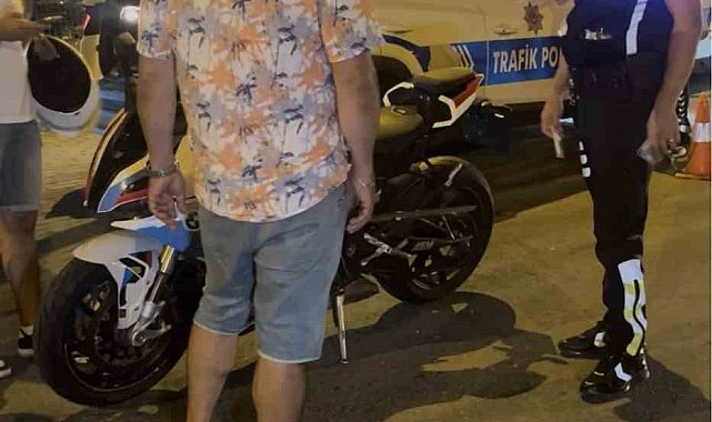 Çorlu'da akrobatik hareketler yapan motosikletliye ağır ceza