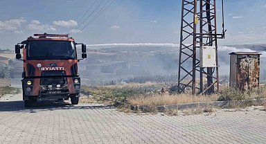 Çorum'da örtü yangınını itfaiye söndürdü