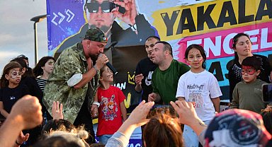 Çorum'da rap konserinde özel bireyler doyasıya eğlendi