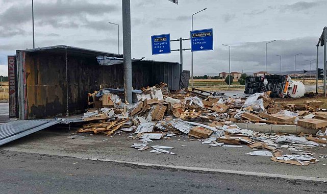 Çorum'da tır ile tanker çarpıştı: 2 yaralı