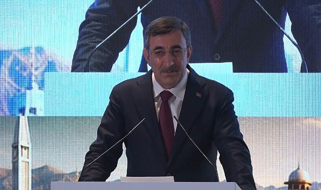 Cumhurbaşkanı Yardımcısı Yılmaz: "Pakistan ile ikili ticaret hacmimizi yakın gelecekte 5 milyar dolara çıkarmayı hedefliyoruz"