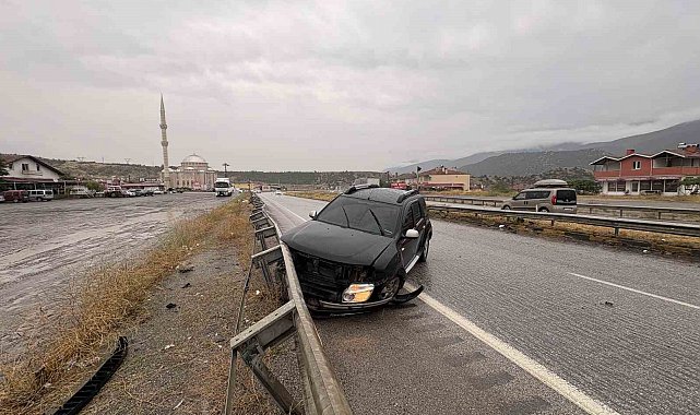 D100'de sağanak yağış çok sayıda kazaya sebep oldu