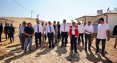 Darende'de öğretmenevi, kütüphane ve deprem konutları incelendi