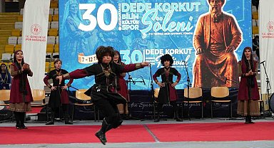 Dede Korkut Şöleni'nde 11 ülkeden 15 ekip sahne aldı
