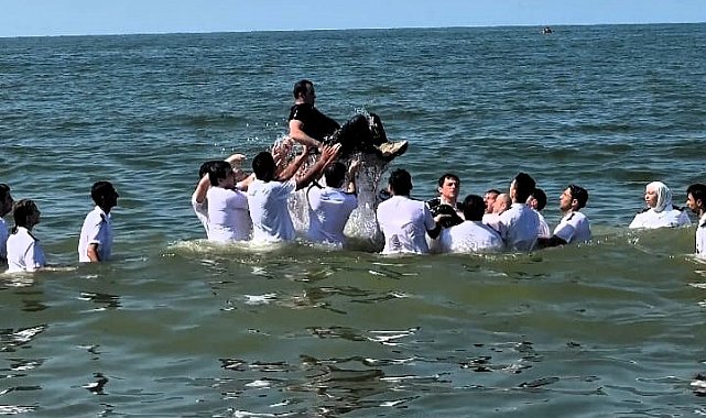 Denizcilik öğrencileri açık deniz stajına geleneksel etkinlikle uğurlandı