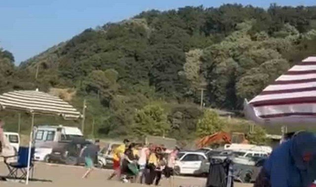 Denizde boğulma tehlikesi geçiren kişiyi vatandaşlar kurtardı