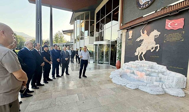 Denizli'de Miryokefalon Zaferinin tarihi mirasını yaşatacak anıt törenle açıldı