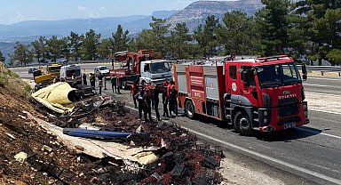 Devrilen kamyon hurdaya döndü, sıkışan sürücü kurtarıldı