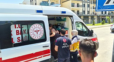 Devrilen motosikletteki 2 kişi yaralandı