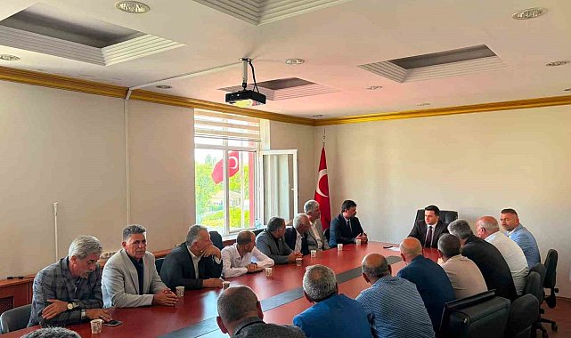 Digor'da köylerin sorunları masaya yatırıldı: Kaymakam Zengin muhtarlarla bir araya geldi