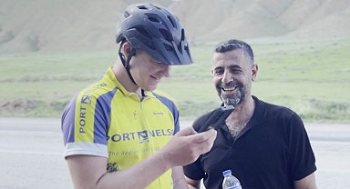 Dil engelini yapay zekayla çözdüler: Erzurum yolunda İngiliz turiste Şenkaya misafirperverliği