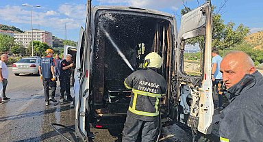 Diyaliz hastasını taşıyan hasta nakil aracı alevlere teslim oldu