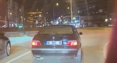 Drift atarken kazadan kıl payı kurtuldu