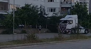 Düğün konvoyunda havalı korna çalan 8 kamyon sürücüsüne 168 bin TL ceza