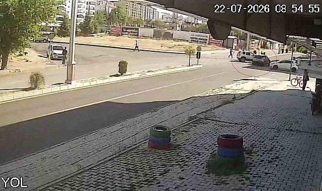 Dün vatandaş kıl payı kurtulmuştu aynı sokakta ikinci kaza