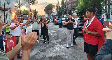 Dünya şampiyonu Karahan, Köyceğiz'de coşkuyla karşılandı
