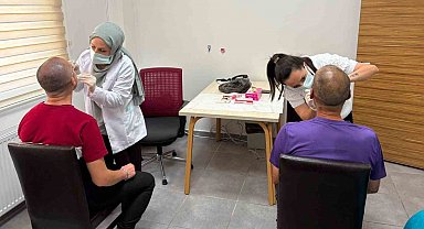 Düzce'de Engelsiz Yaşam Merkezinde ağız ve diş sağlığı taraması