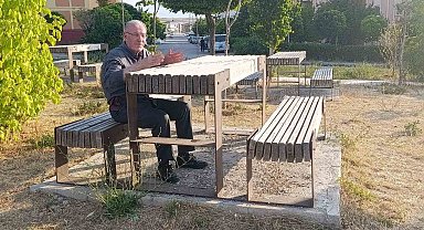 Edremit'te vatandaşın park tepkisi: "Masalar yüksek, çocuk oyun alanı yok"