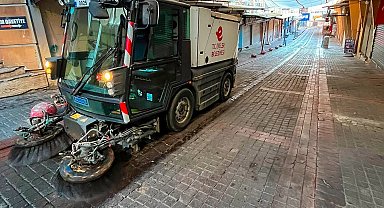 Efeler'de tarihi çarşılar ve sokaklar temizlendi