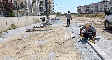 Efeler'de yol yatırımları sürüyor