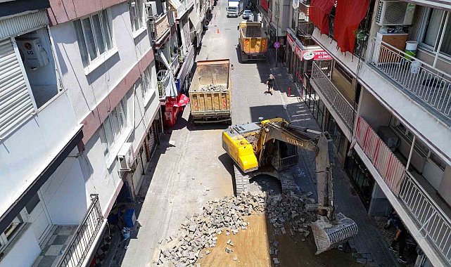 Efeler'de yol yenileme çalışmaları hız kesmiyor