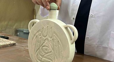 El ile şekillendirilen seramiğin fırından çıkıp son halini alması 1 hafta sürüyor