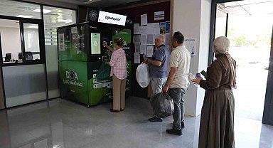 Elazığ'da depozito iade cihazları vatandaşlardan yoğun ilgi görüyor