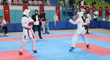 Elazığ'da Karate Grup Müsabakaları tamamlandı