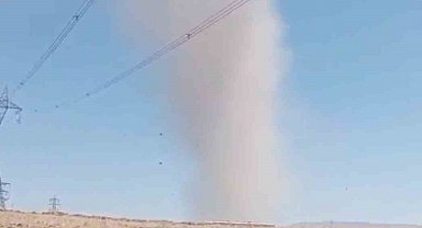 Elazığ'da korkutan hortum kamerada
