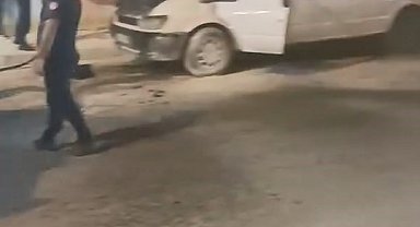 Elazığ'da seyir halindeki minibüste yangın