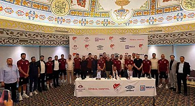 Elazığspor'da imza töreni düzenlendi