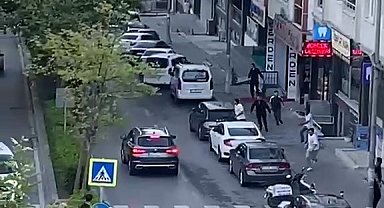Emlakçıda başlayan tartışma sokakta bıçaklı kovalamacaya döndü