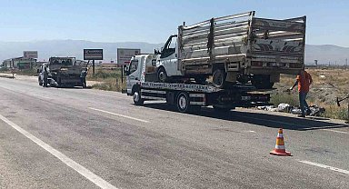 Ereğli'de kamyonetler çarpıştı: 2 yaralı
