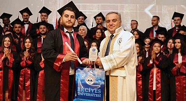 ERÜ Veteriner Fakültesi yeni mezunlarını verdi