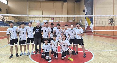 Erzincan ANALİG Erkek Voleybol Takımı yarı finale yükseldi