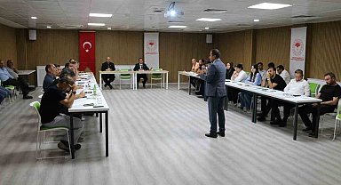 Erzincan Toplu Sera Bölgesi yatırımcılarıyla değerlendirme toplantısı yapıldı