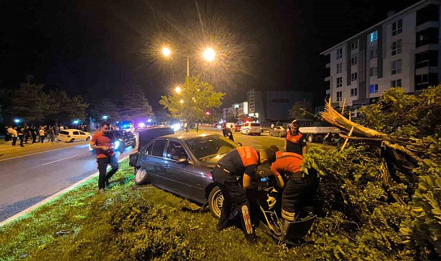 Erzincan'da iki otomobil çarpıştı: 1 kişi yaralandı